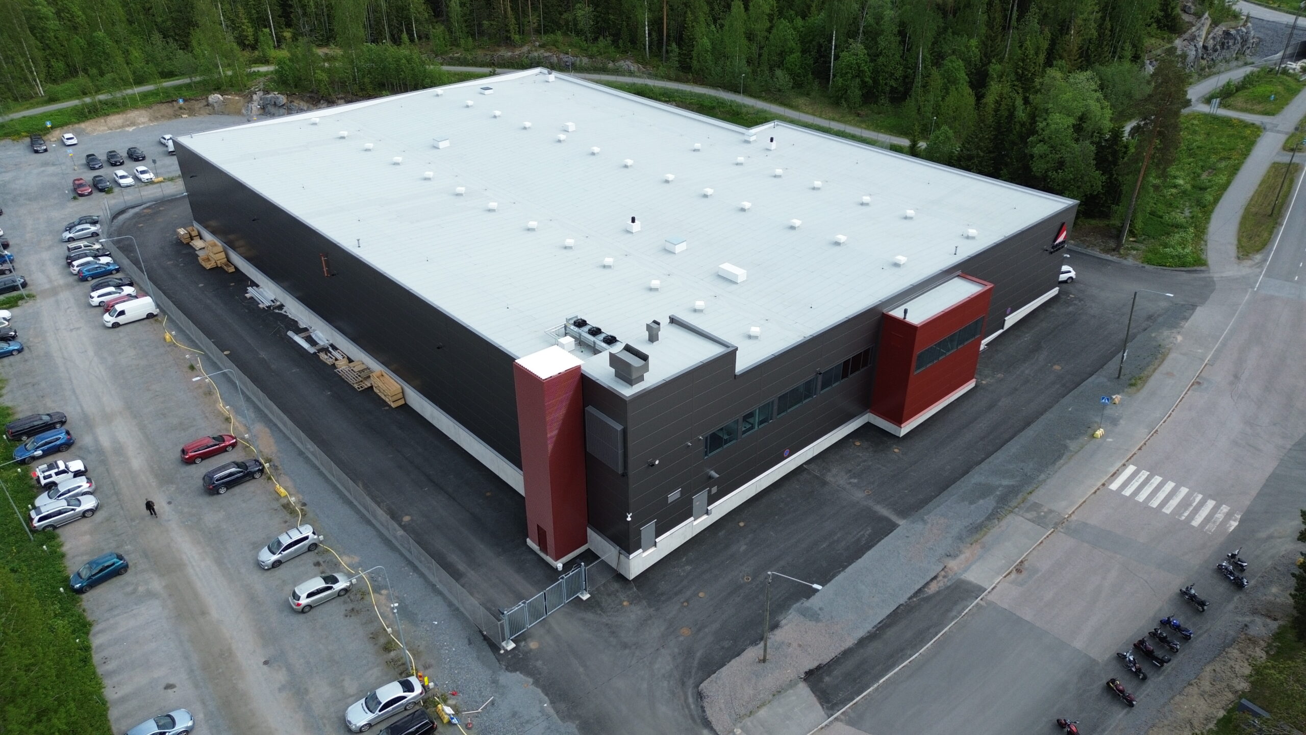 AGCO Power uusi koneistushalli ilmakuva Nokia Linnavuori